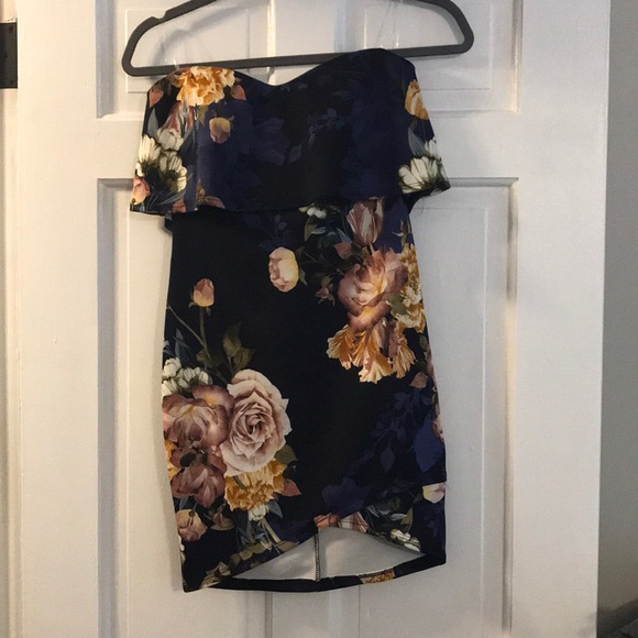 Dresses & Skirts - Floral Navy Strapless Dress